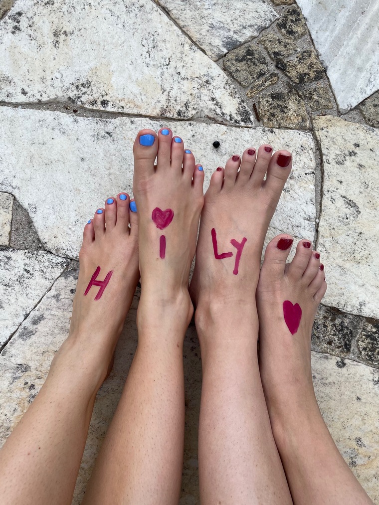 yummysistersfeet @yummysistersfeet onlyfans cover picture