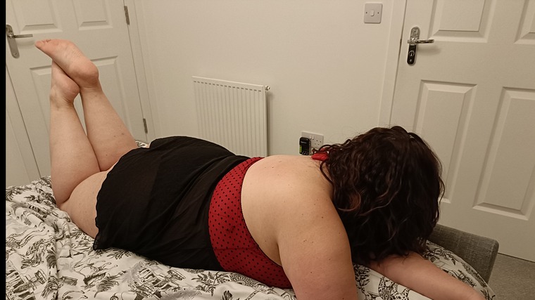 hot_curvy_wife @hot_curvy_wife onlyfans cover picture