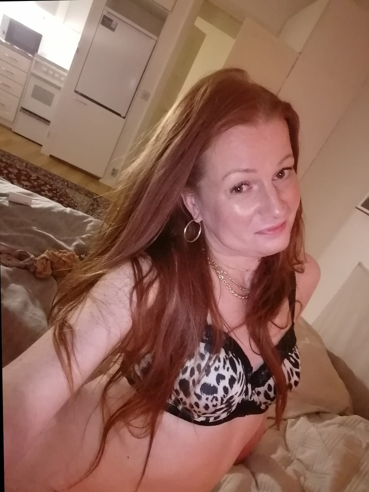 jennitheredhead @jennitheredhead onlyfans cover picture