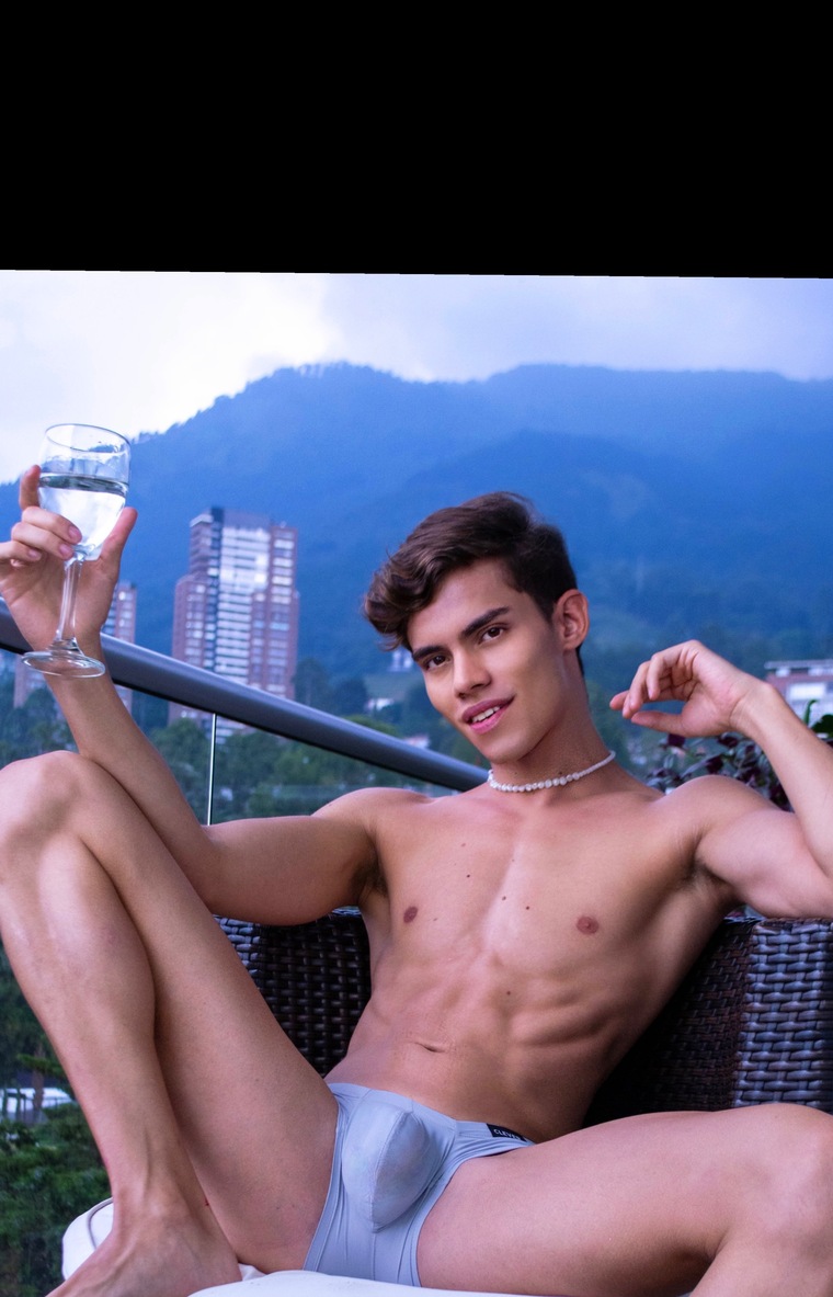 austinponce @austinponce onlyfans cover picture