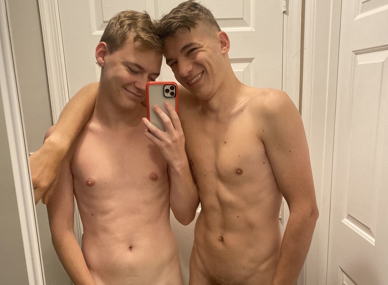 twohungtwinks @twohungtwinks onlyfans cover picture