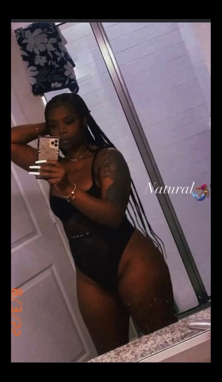 ayeblackybee @ayeblackybee onlyfans cover picture