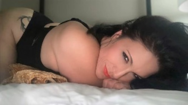 exoticbrunettebeauty @exoticbrunettebeauty onlyfans cover picture